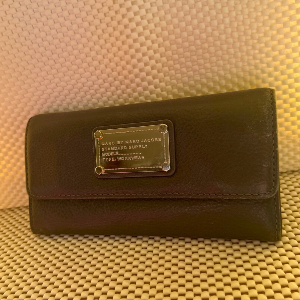 MARC BY MARC JACOBS | Fold Over Gray Leather Wallet